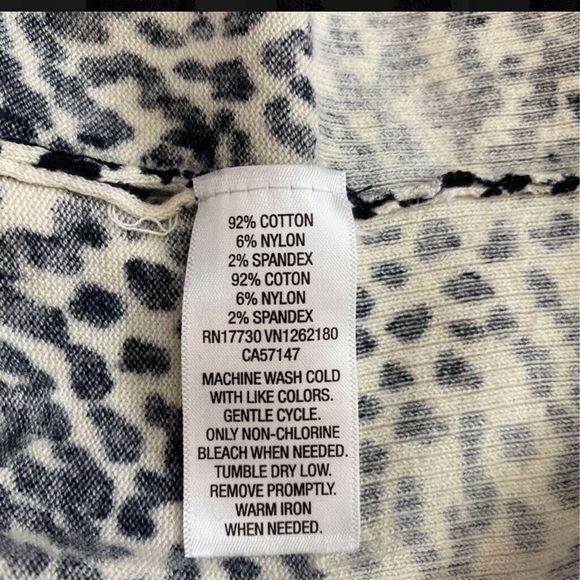 SOLD! Merona White Animal Print Ultimate V-Neck Cardigan - Picture 13 of 13